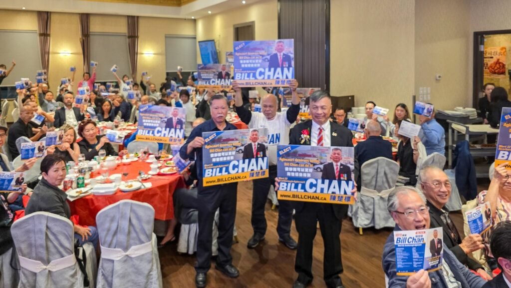 標Sir表示:「我參選的初心就是希望運用自己四十年的警政專業經驗和服務社區的熱誠,真正為區民辦實事、解難題,言出必行。我熟悉政府運作,亦了解不同族裔社群的需要,希望成為居民與市政府之間一座可靠的橋樑,讓每一位居民的聲音都得到重視。」